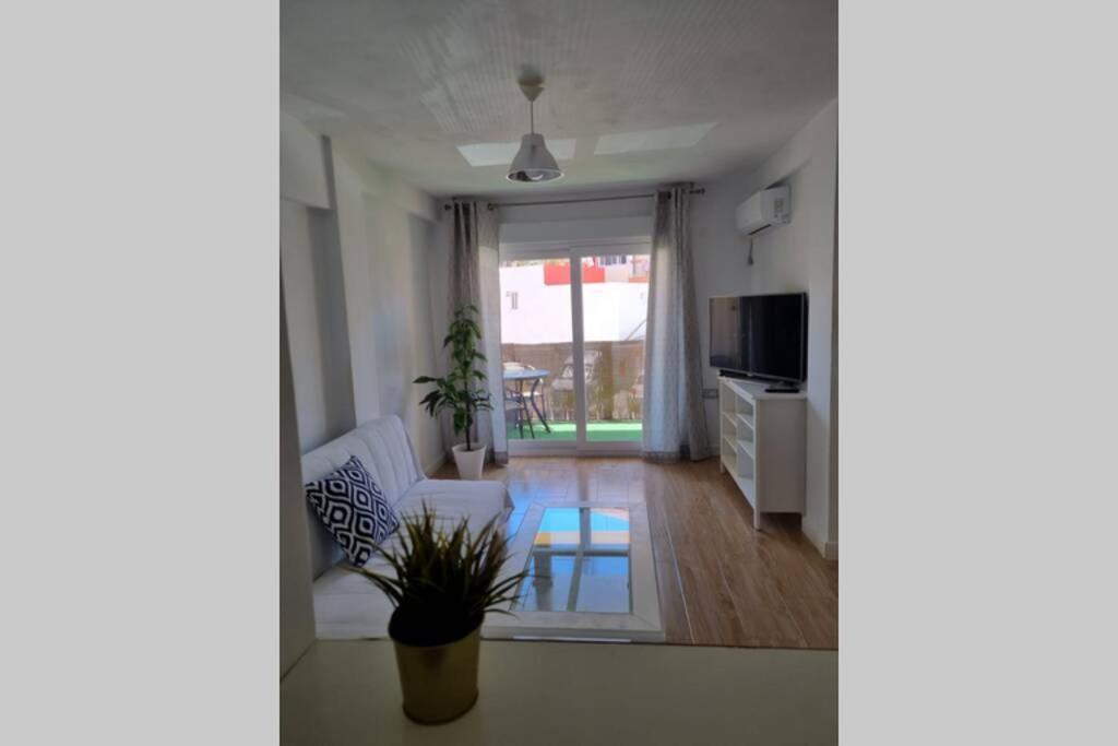 푸엔히롤라 Apartamento A Un Paseo De La Playa 아파트 외부 사진